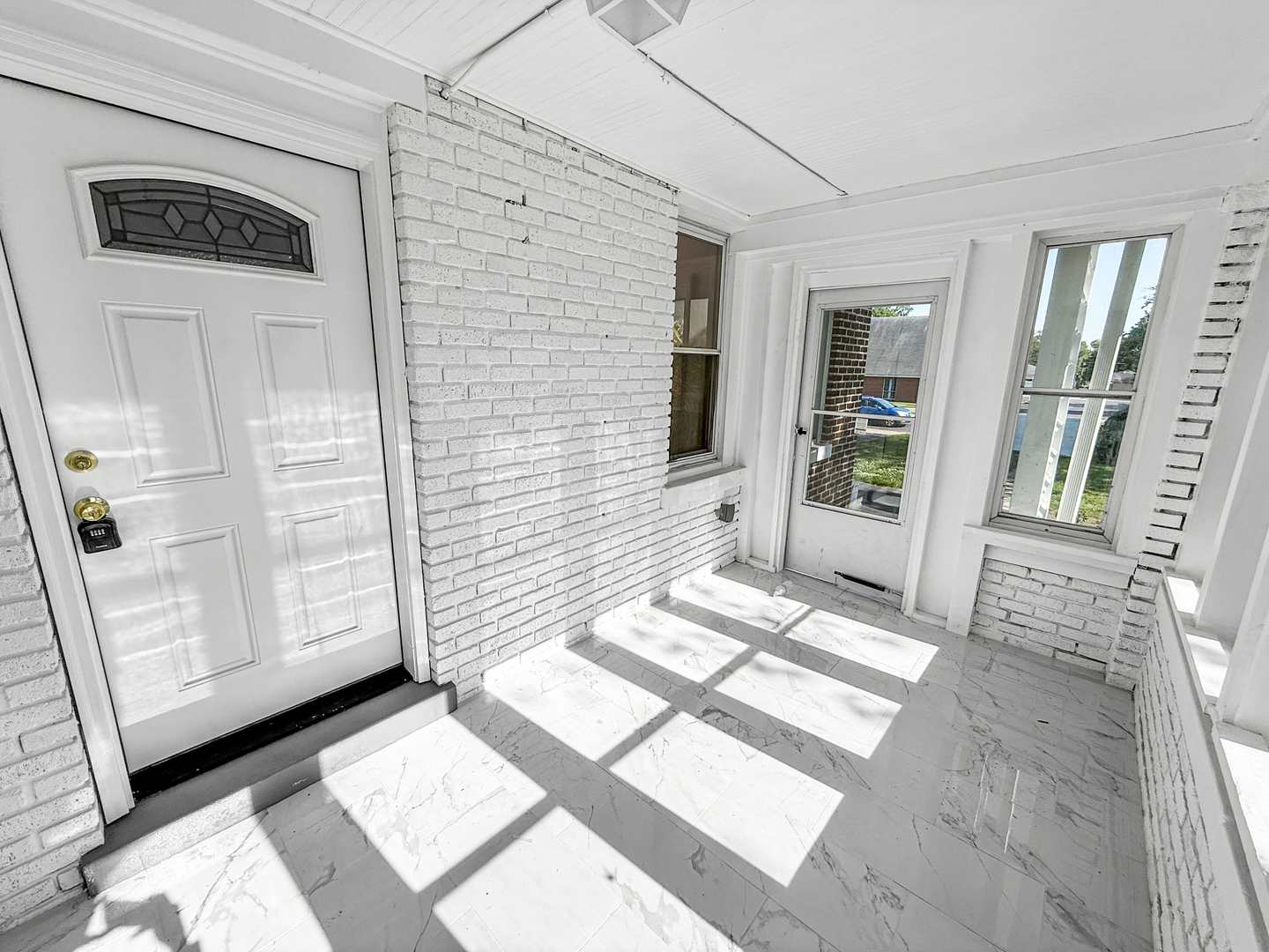 2914 Ridge Road Lansing, IL 60438 - Photo 5 of 32 a view interior of the house