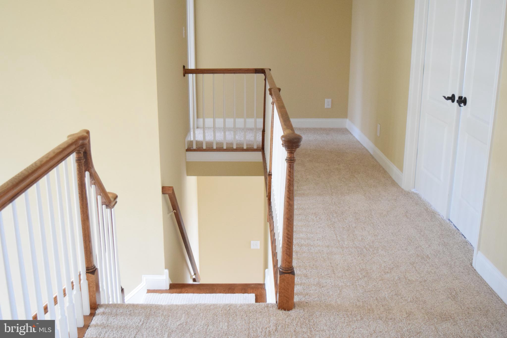 22 Stelle Road Chesterfield, NJ 08515 - Photo 25 of 50 Upper hallway