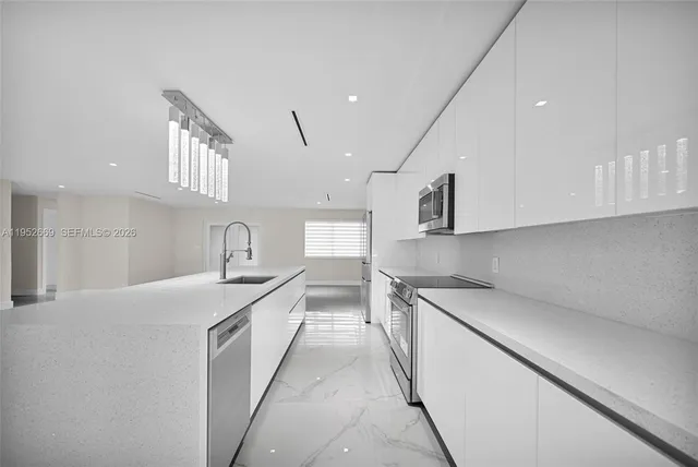 $3,500,000 | 1250 Northeast 82nd Street, Miami, FL 33138