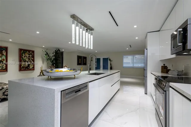 $3,500,000 | 1250 Northeast 82nd Street, Miami, FL 33138