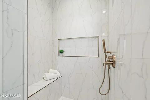 $530,000 | 111 Hedgemoore Court, Youngsville, LA 70592