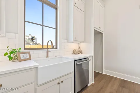 $530,000 | 111 Hedgemoore Court, Youngsville, LA 70592