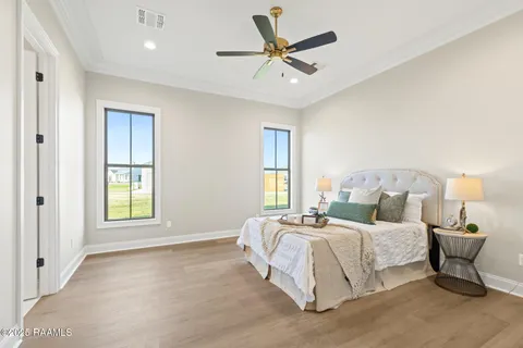 $530,000 | 111 Hedgemoore Court, Youngsville, LA 70592