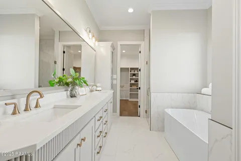 $530,000 | 111 Hedgemoore Court, Youngsville, LA 70592