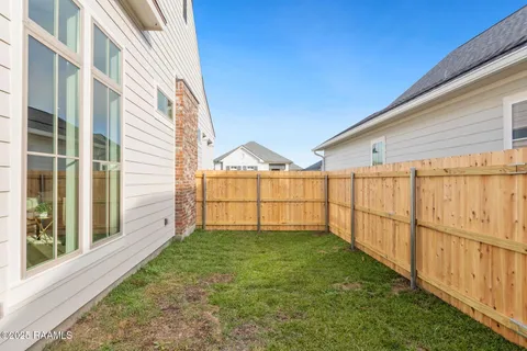 $530,000 | 111 Hedgemoore Court, Youngsville, LA 70592