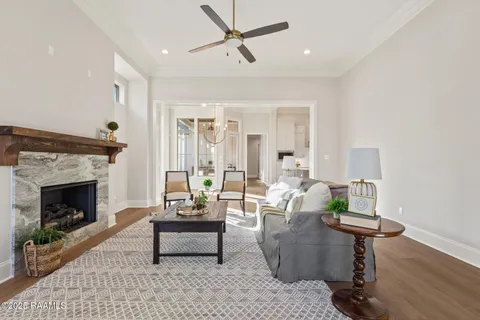 $530,000 | 111 Hedgemoore Court, Youngsville, LA 70592