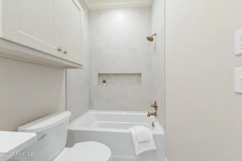 $530,000 | 111 Hedgemoore Court, Youngsville, LA 70592