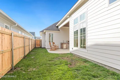 $530,000 | 111 Hedgemoore Court, Youngsville, LA 70592