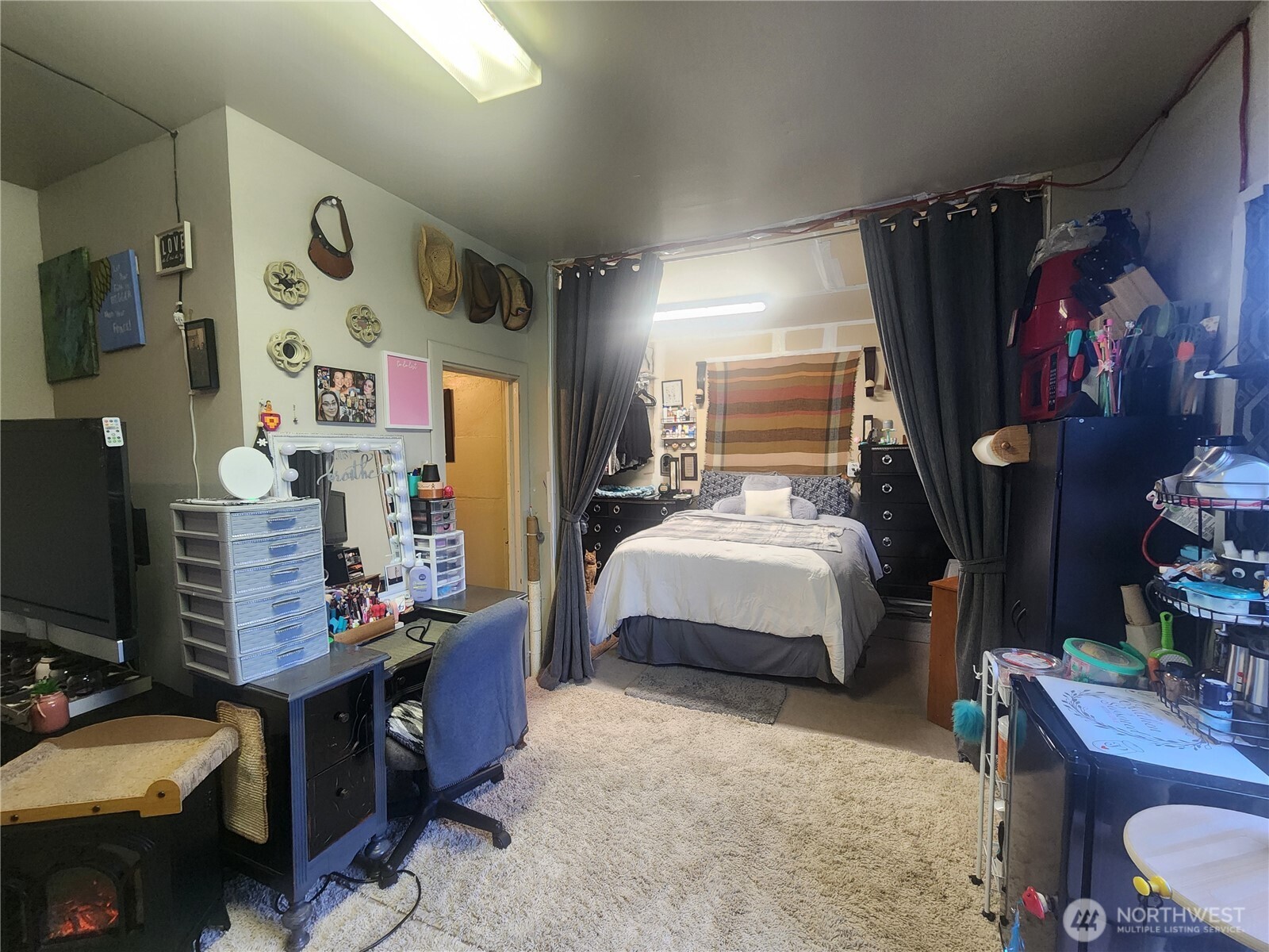 117 J Street Cosmopolis, WA 98537 - Photo 21 of 30 a bedroom with bed and a window