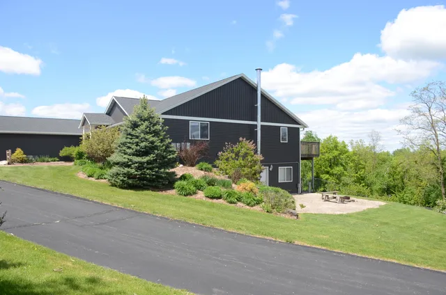 $950,000 | 34506 Pleasant Point Drive, Winona, MN 55987