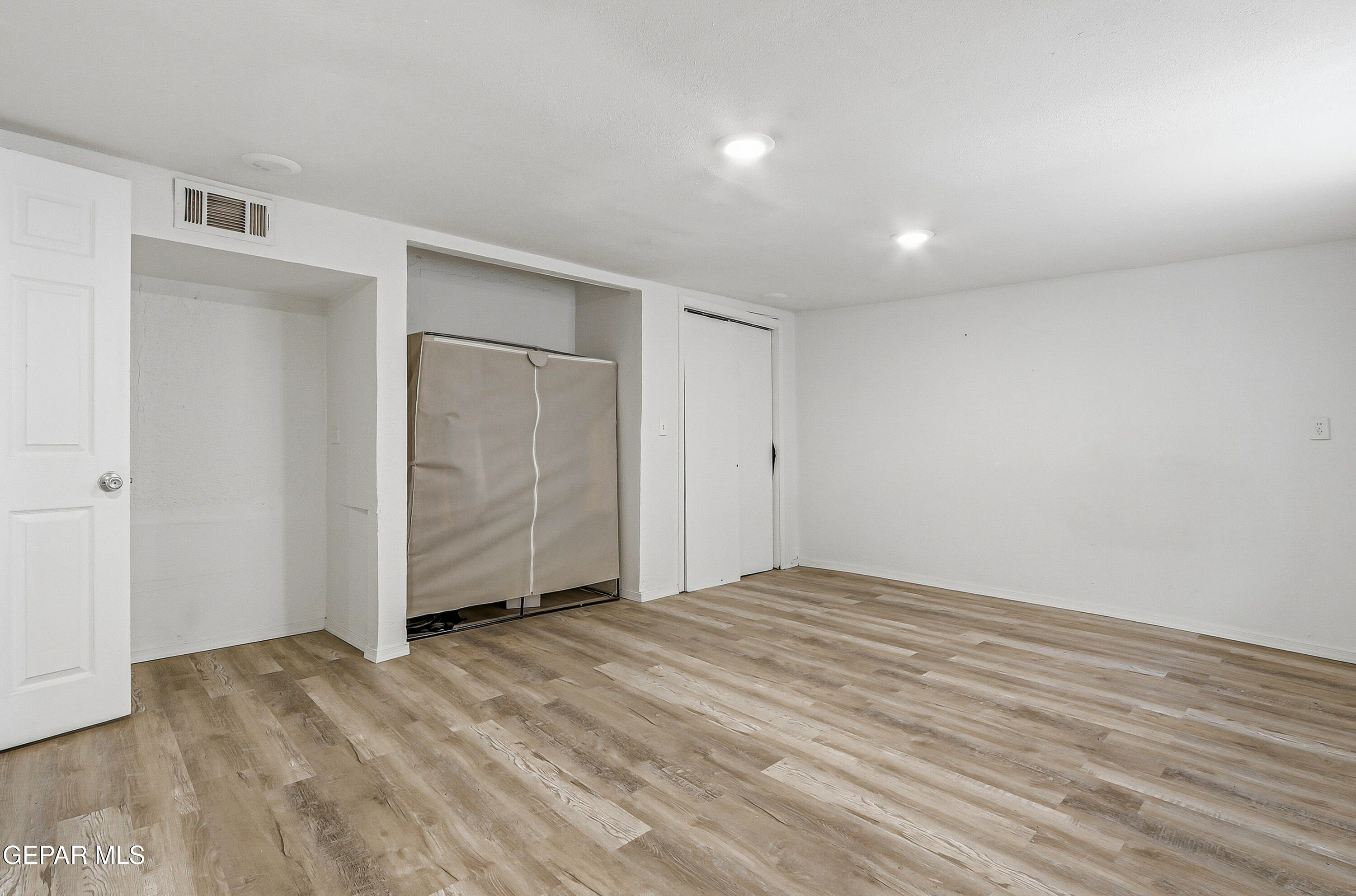 11548 Jenny Road Socorro, TX 79927 - Photo 14 of 39 a view of an empty room
