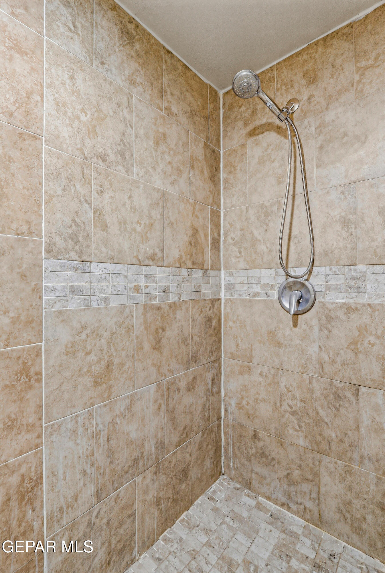 11548 Jenny Road Socorro, TX 79927 - Photo 33 of 39 a bathroom with a shower
