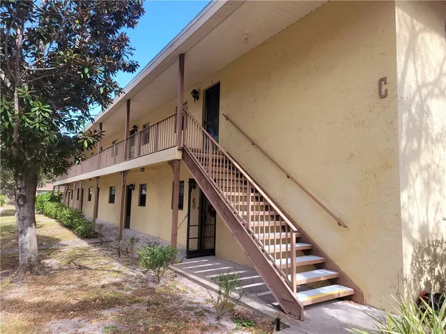 $1,750 | 400 18th Street, Unit C2, Vero Beach, FL 32960