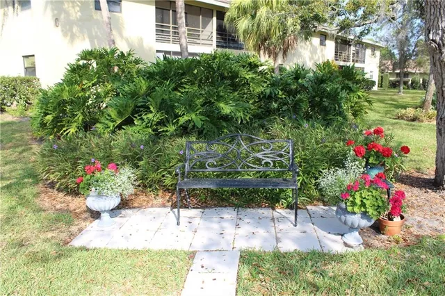 $1,750 | 400 18th Street, Unit C2, Vero Beach, FL 32960