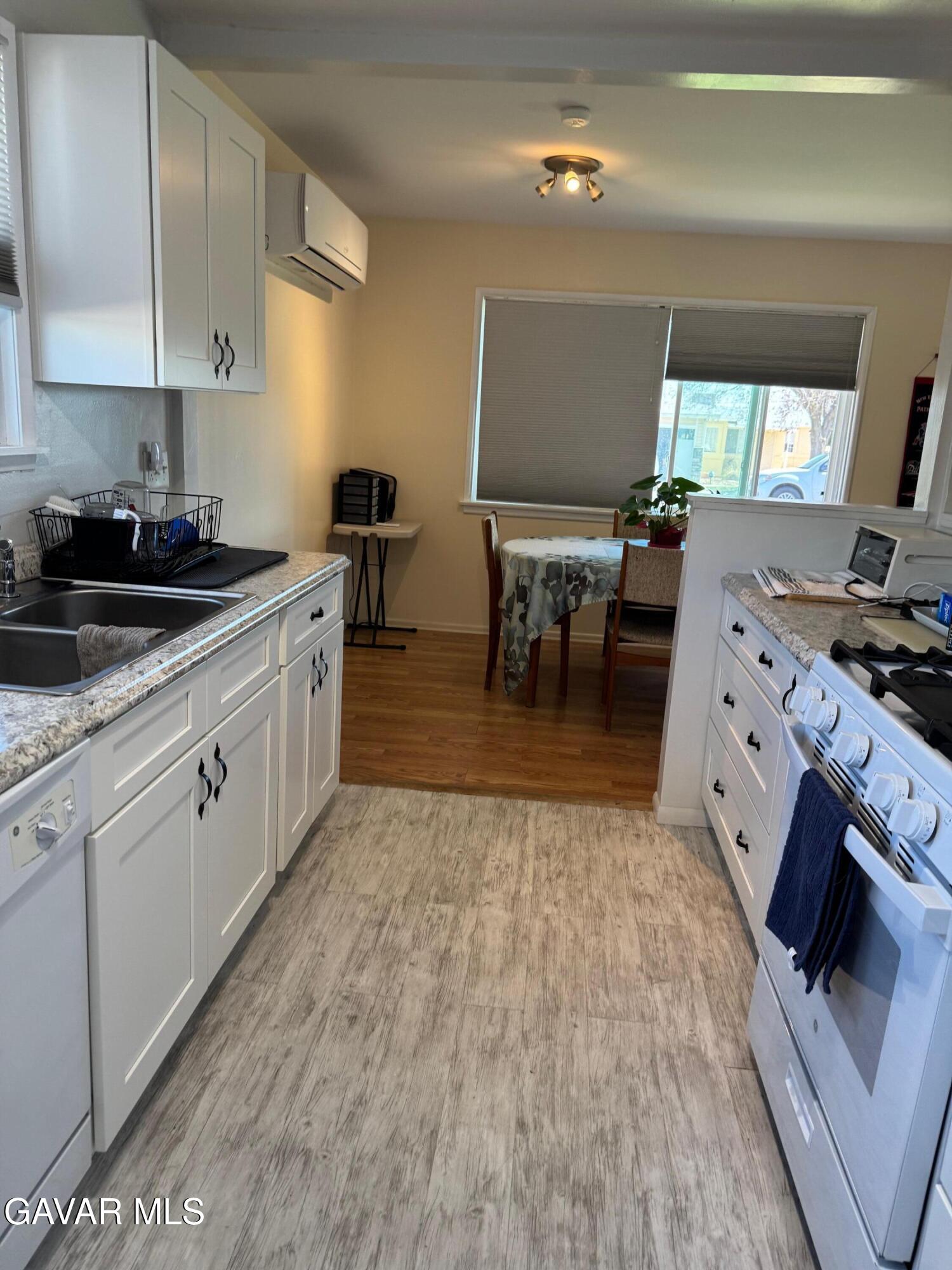 38821 Juniper Tree Road Palmdale, CA 93551 - Photo 11 of 24 IMG_1017