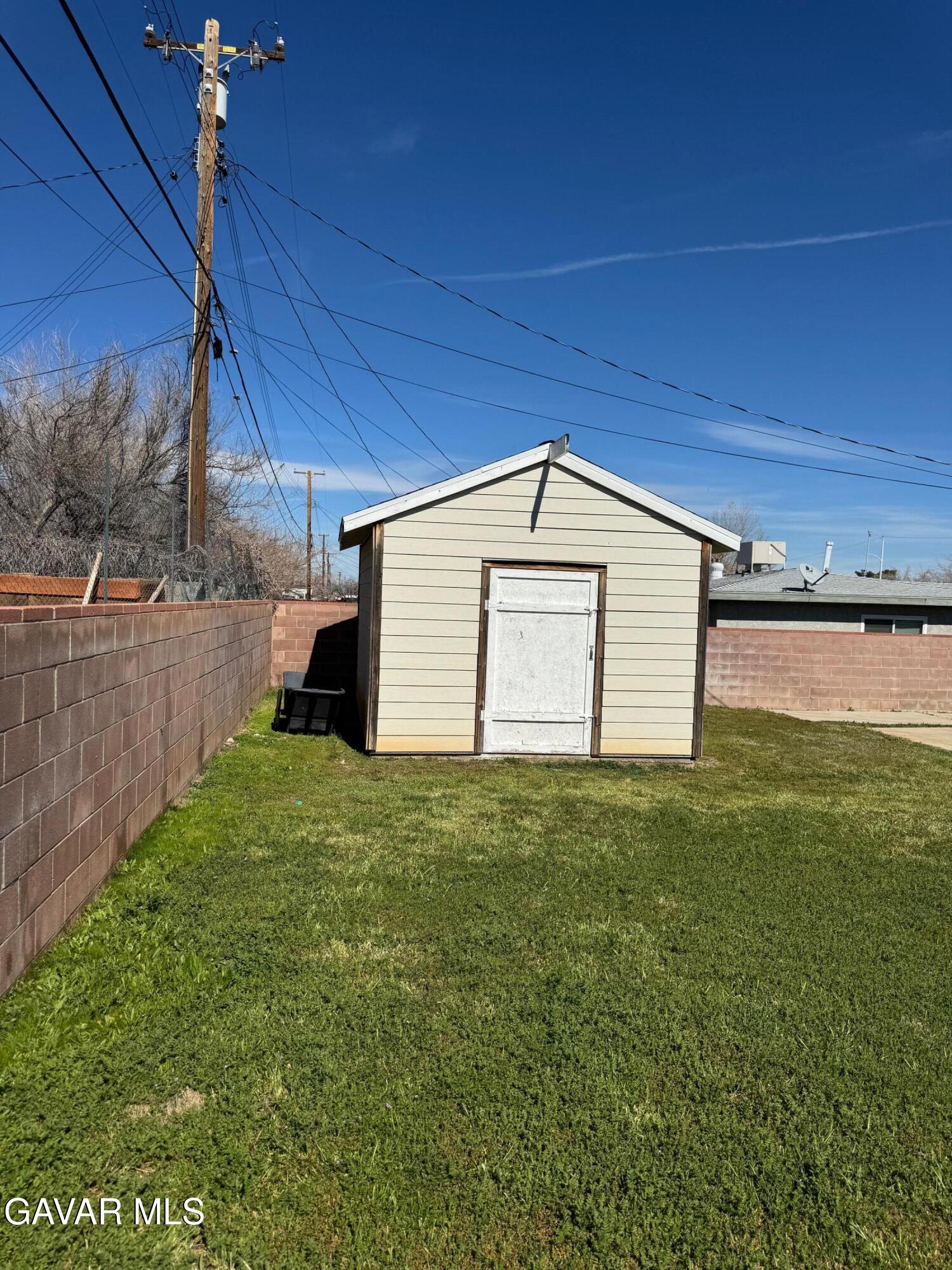 38821 Juniper Tree Road Palmdale, CA 93551 - Photo 23 of 24 IMG_1038