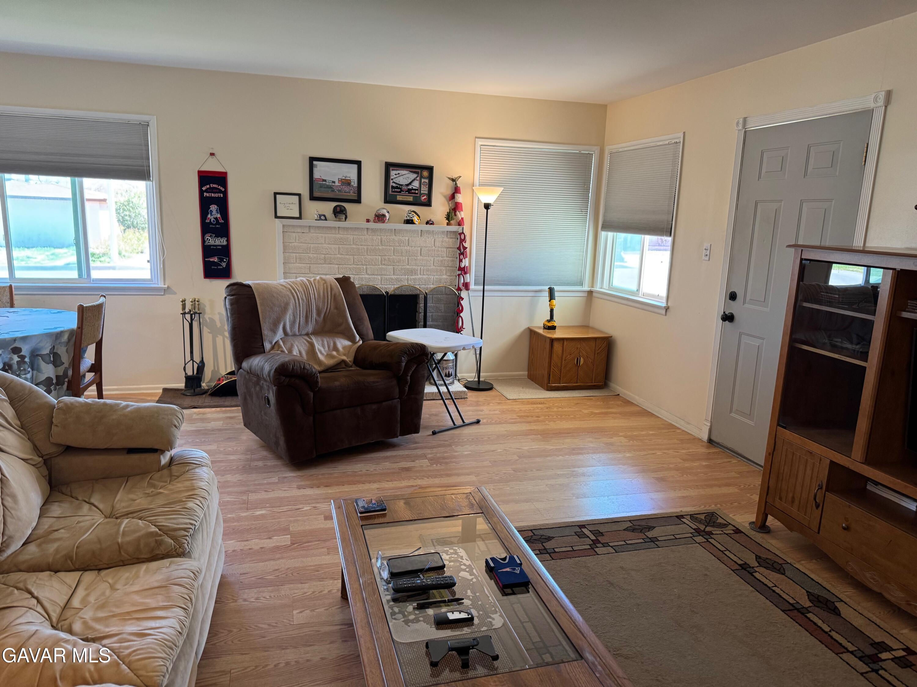 38821 Juniper Tree Road Palmdale, CA 93551 - Photo 3 of 24 IMG_1007