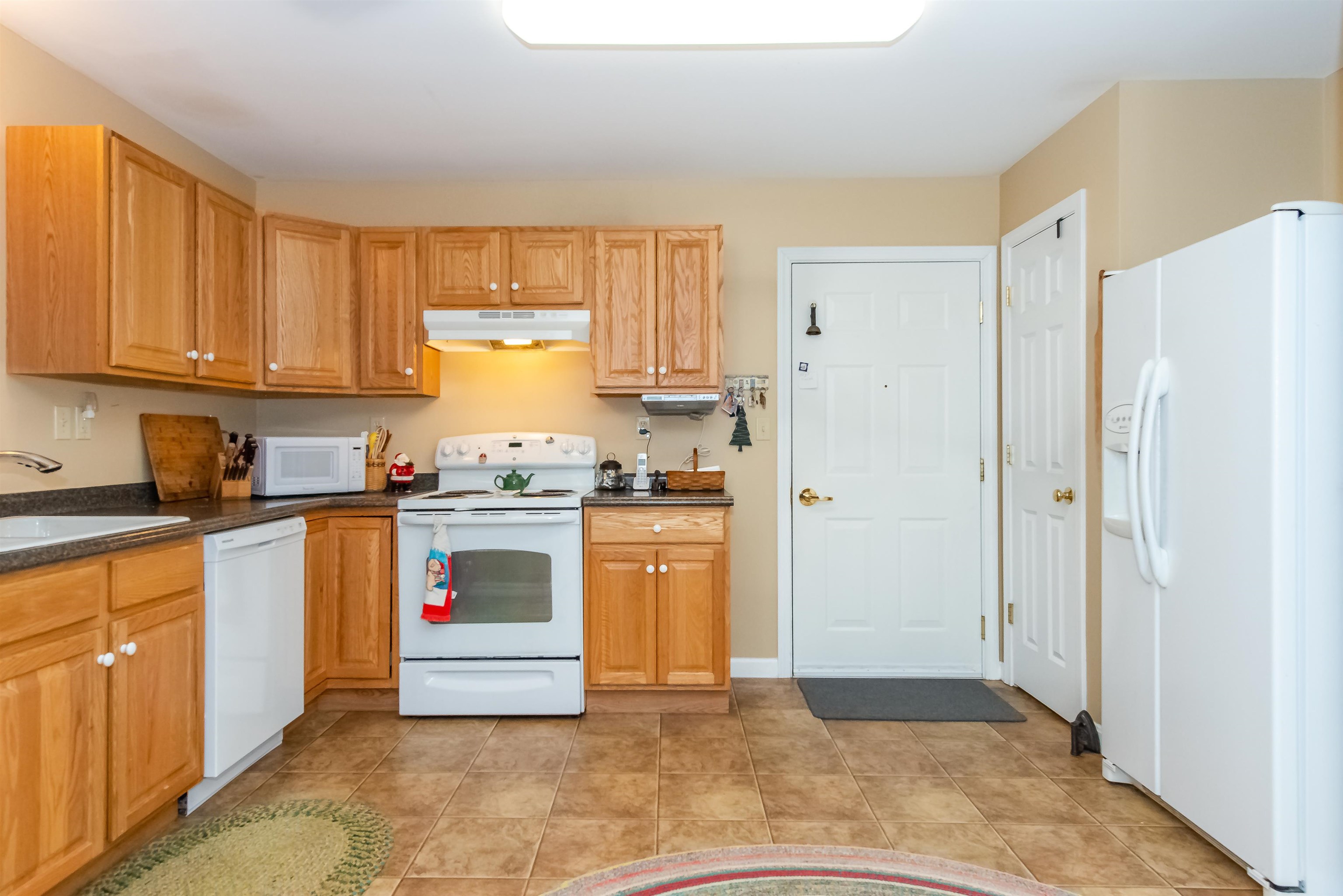 118 Secretariat Way, Unit 114 Rochester, NH 03867 - Photo 2 of 37