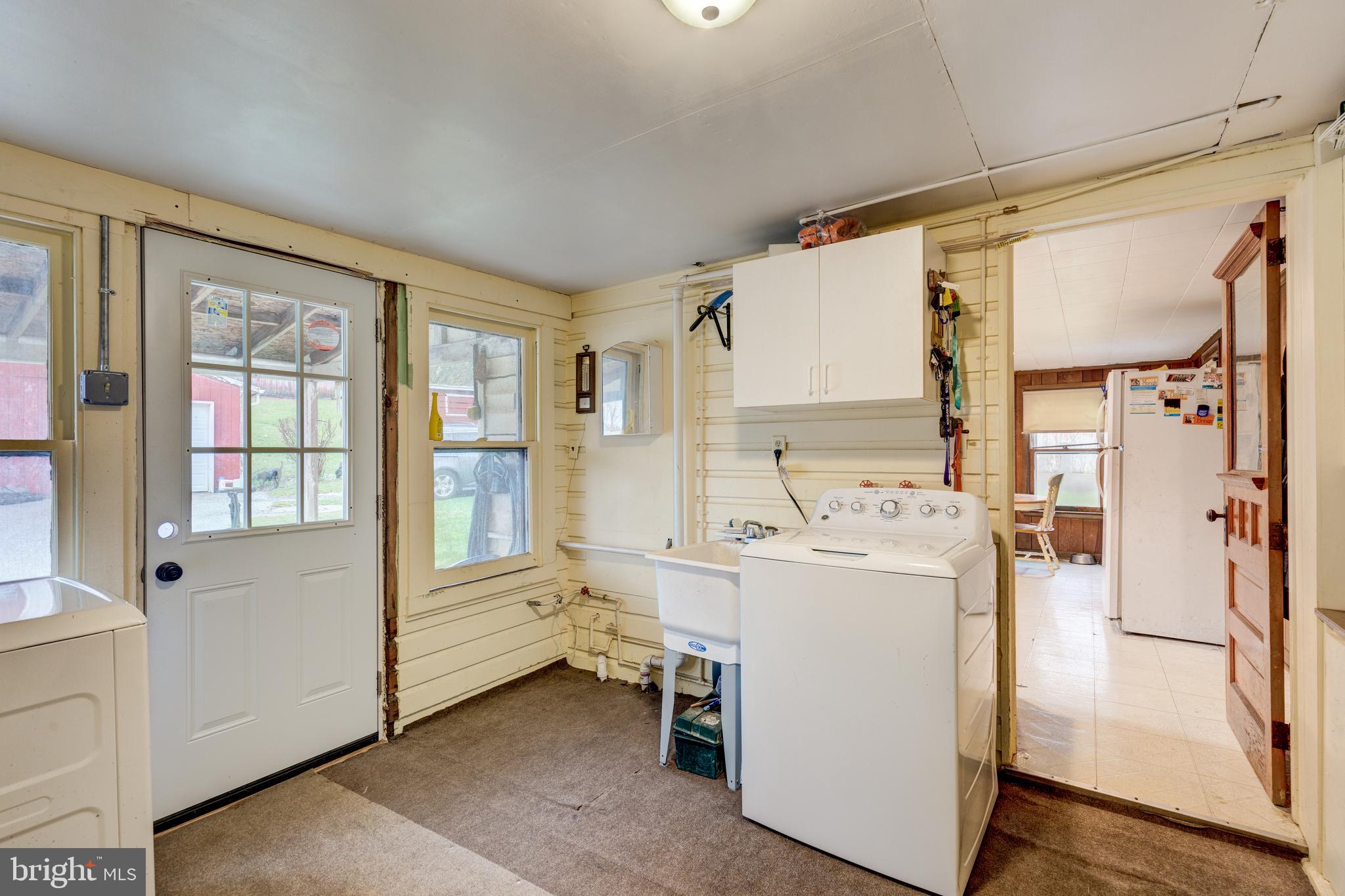 559 Sullivan Road Westminster, MD 21157 - Photo 17 of 37 Mudroom /Laundry room