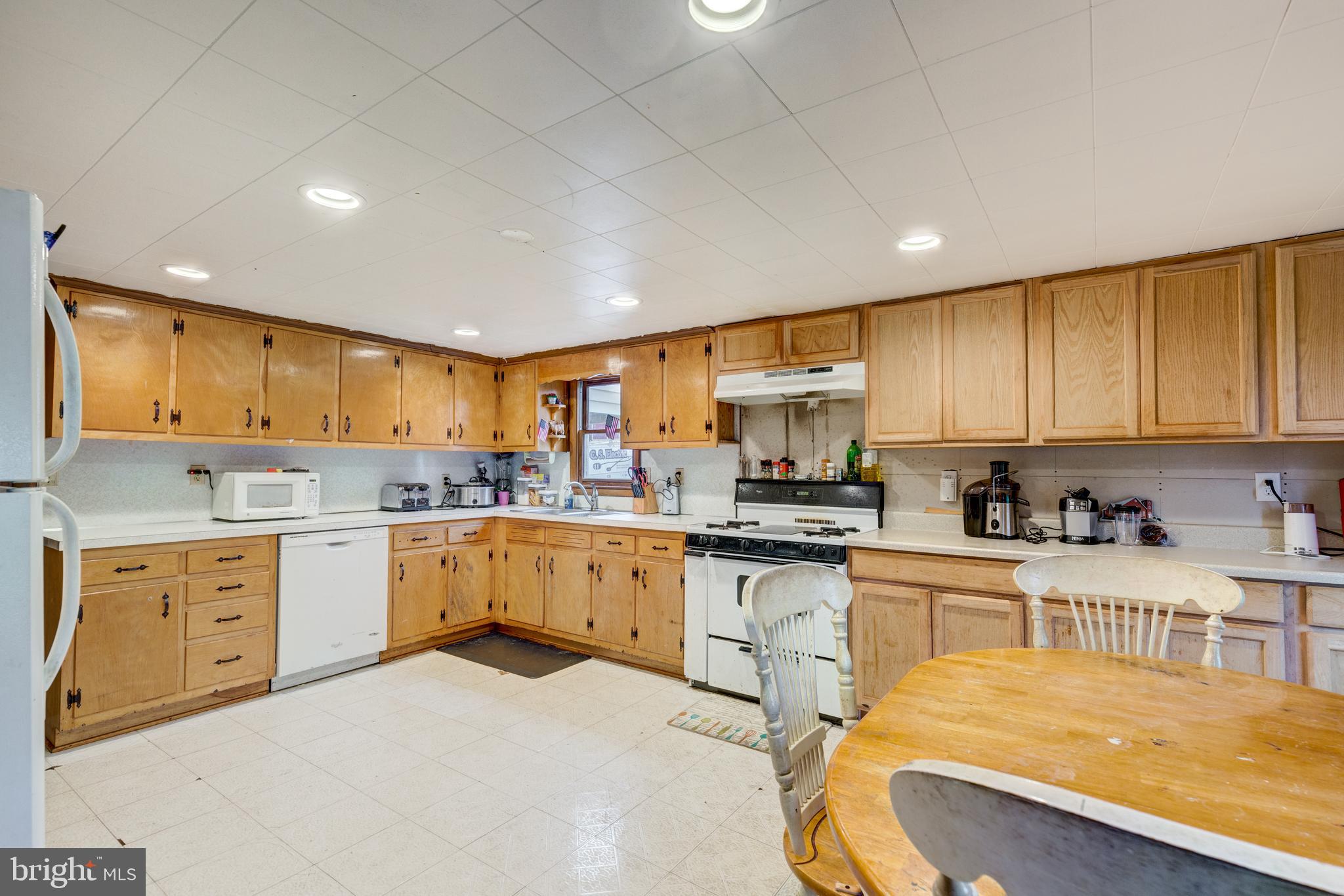 559 Sullivan Road Westminster, MD 21157 - Photo 21 of 37 Large farm-style eat in Kitchen.