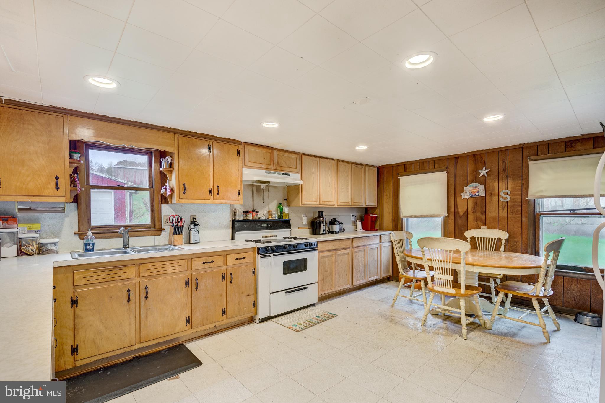 559 Sullivan Road Westminster, MD 21157 - Photo 22 of 37