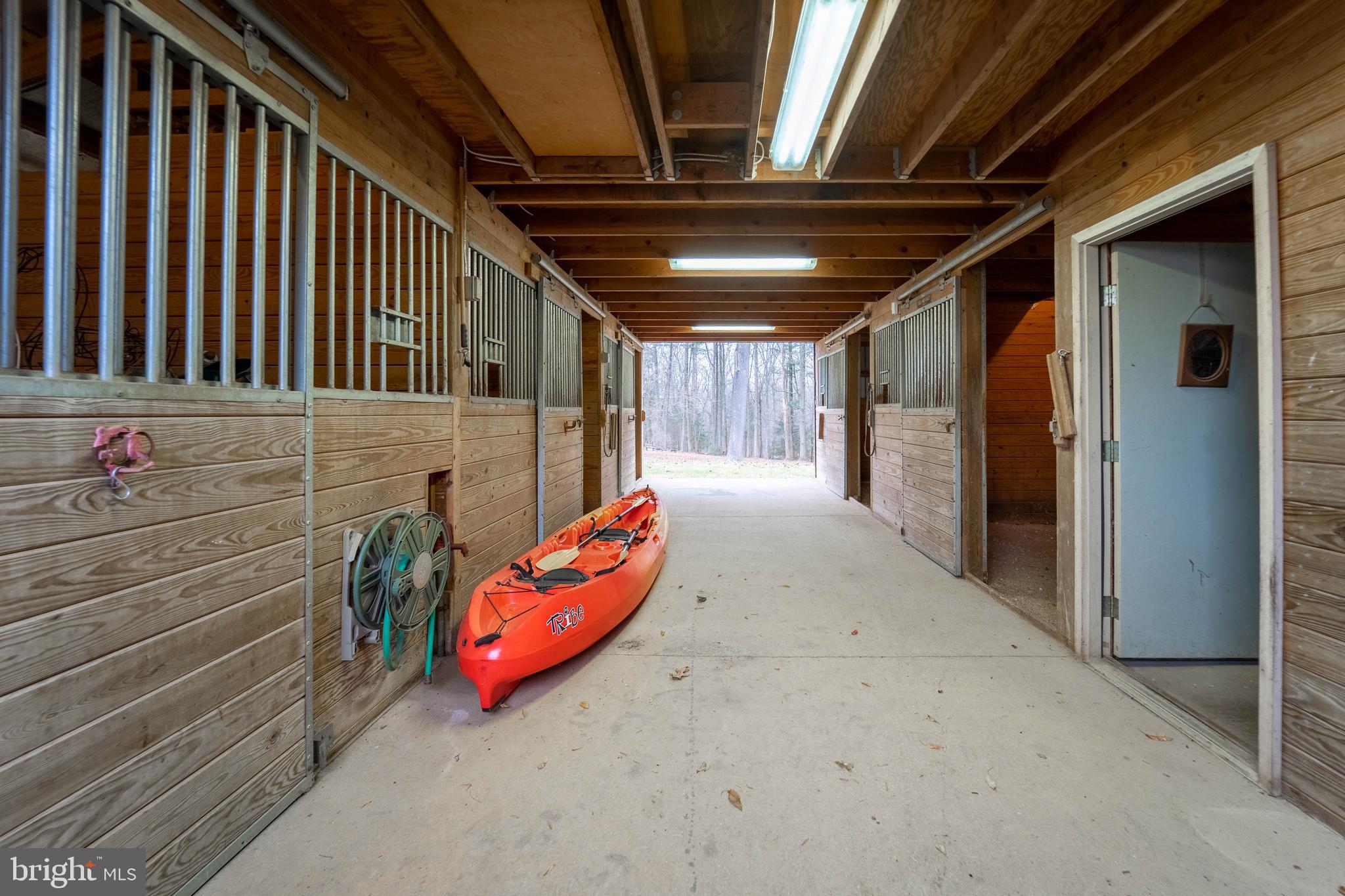 327 Crowl Road Westminster, MD 21158 - Photo 65 of 75 Drive through access