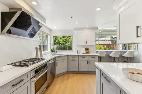 $2,798,000 | 516 St Vincent Lane, Foster City, CA 94404
