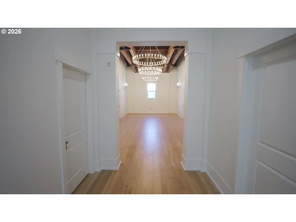 $4,900,000 | 550 North 1st Street, Woodburn, OR 97071