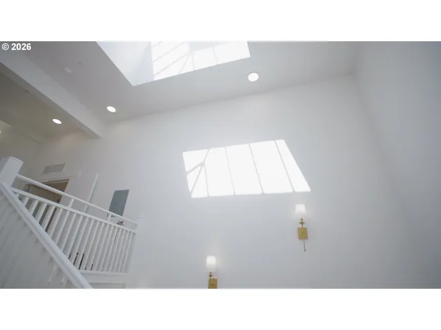 $4,900,000 | 550 North 1st Street, Woodburn, OR 97071