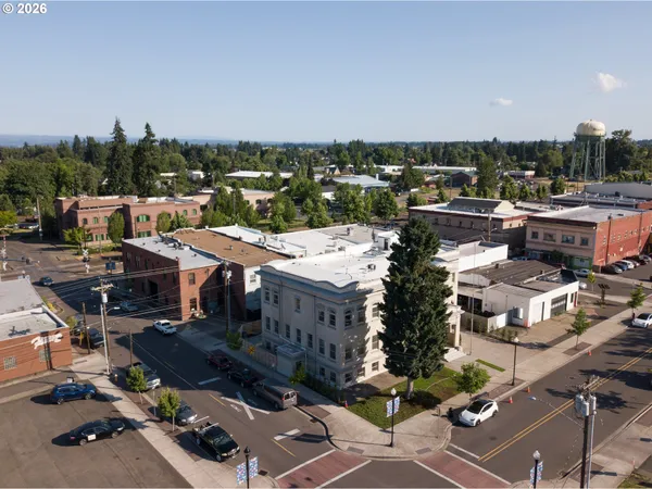 $4,900,000 | 550 North 1st Street, Woodburn, OR 97071