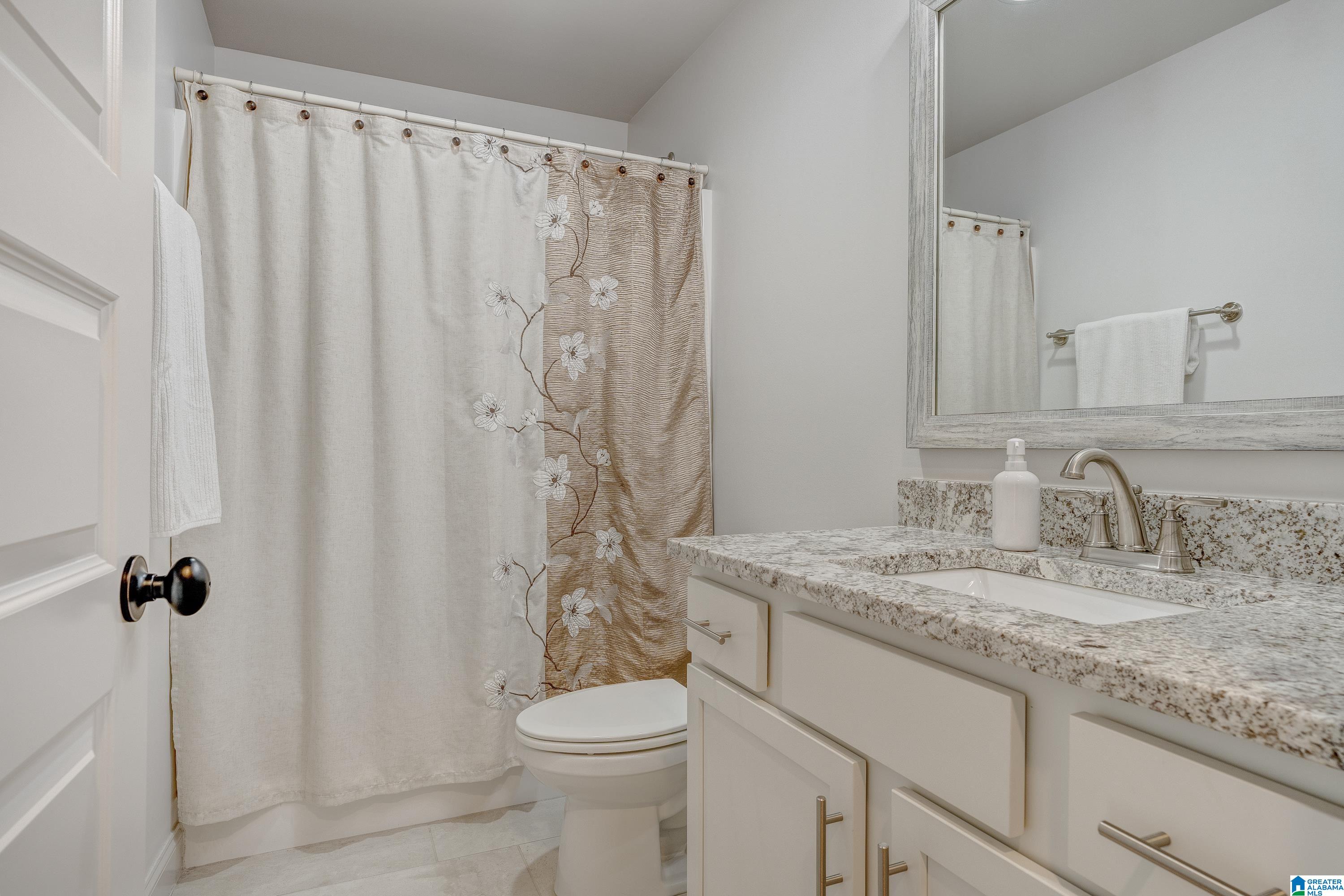 205 Ambergate Circle Pelham, AL 35124 - Photo 35 of 49