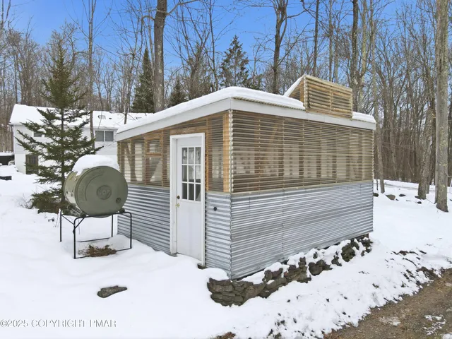 $559,000 | 178 Comanche Trail, Pocono Lake, PA 18347