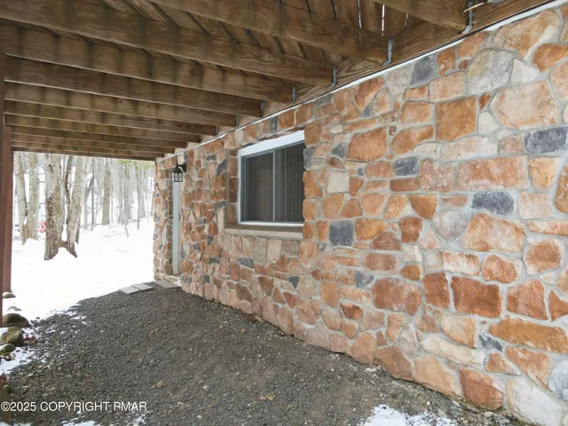 $559,000 | 178 Comanche Trail, Pocono Lake, PA 18347