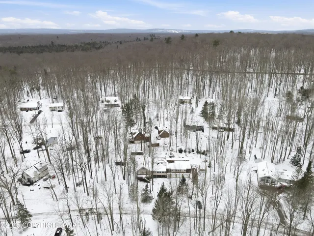 $559,000 | 178 Comanche Trail, Pocono Lake, PA 18347