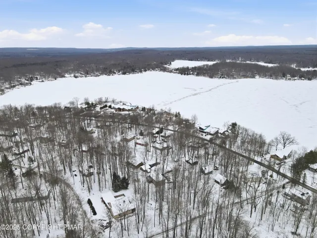 $559,000 | 178 Comanche Trail, Pocono Lake, PA 18347