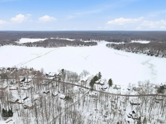 $559,000 | 178 Comanche Trail, Pocono Lake, PA 18347