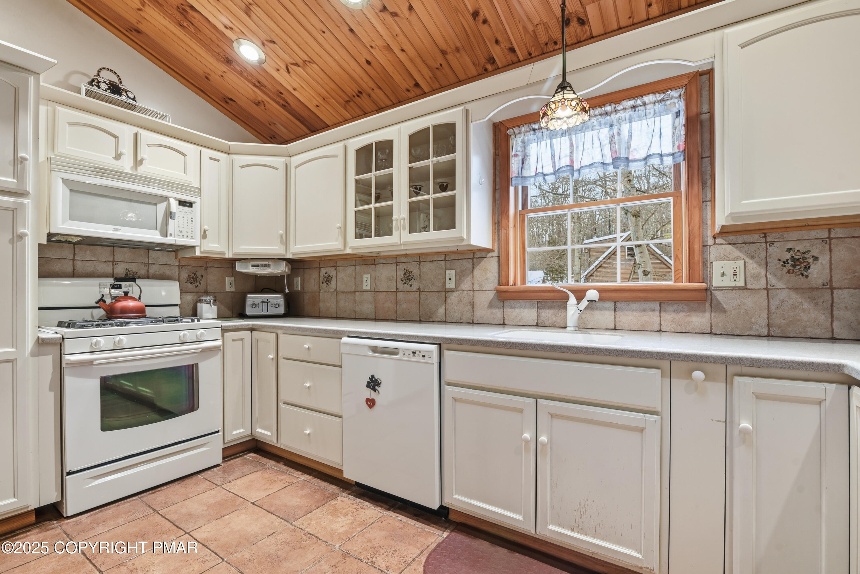 178 Comanche Trail Pocono Lake, PA 18347 - Photo 31 of 138 031-029_DSC_4111