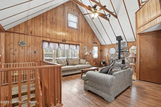 $559,000 | 178 Comanche Trail, Pocono Lake, PA 18347