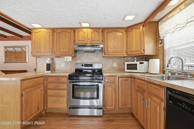 $559,000 | 178 Comanche Trail, Pocono Lake, PA 18347