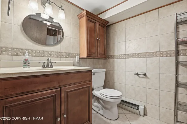 $559,000 | 178 Comanche Trail, Pocono Lake, PA 18347