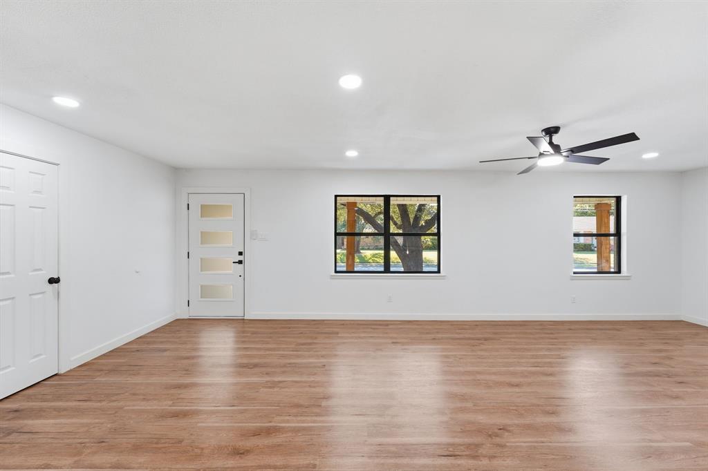 802 Ranier Circle Garland, TX 75041 - Photo 5 of 39 Gallery Image 5