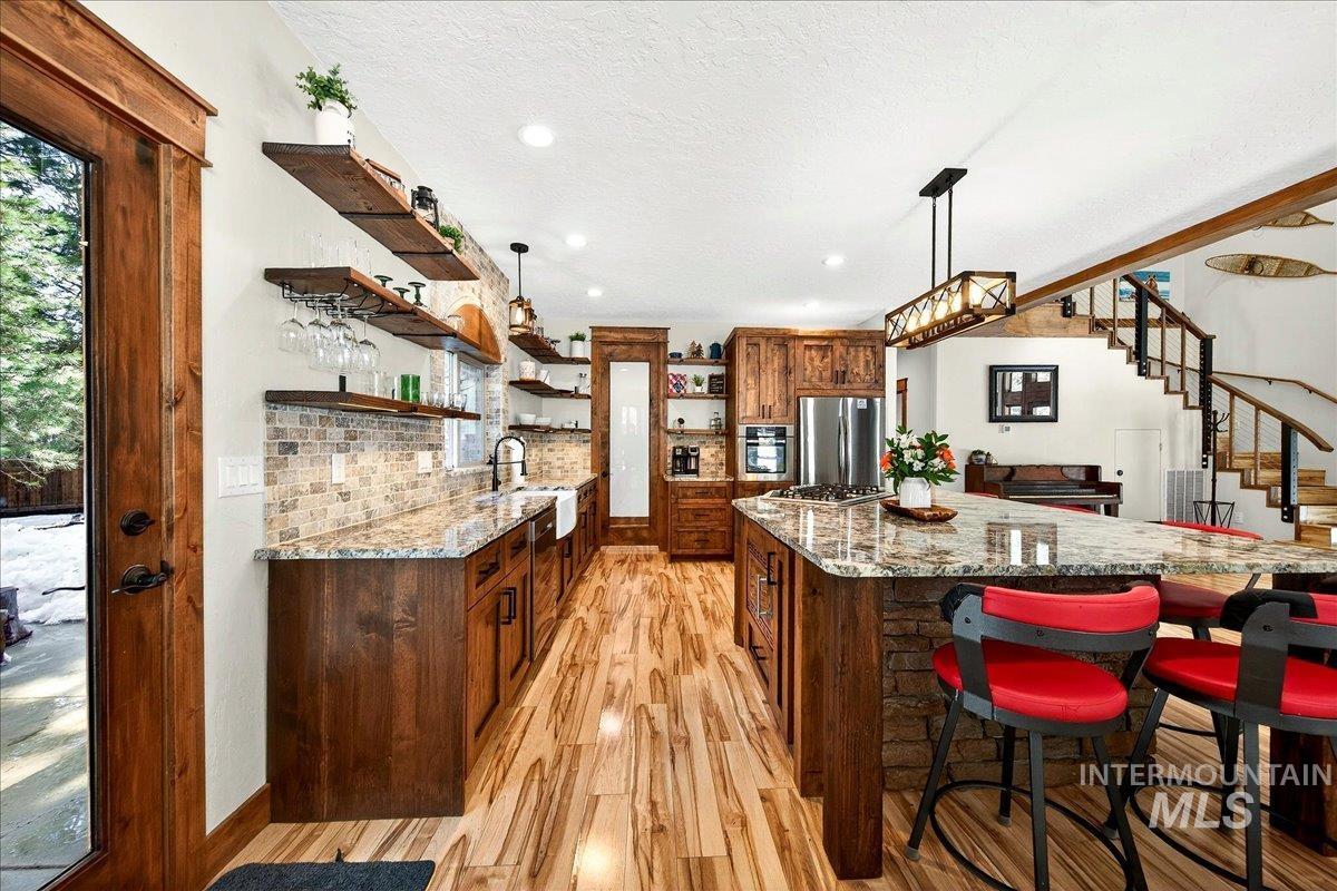 292 Rio Vista Boulevard McCall, ID 83638 - Photo 13 of 50 Gorgeous and expansive granite counter tops