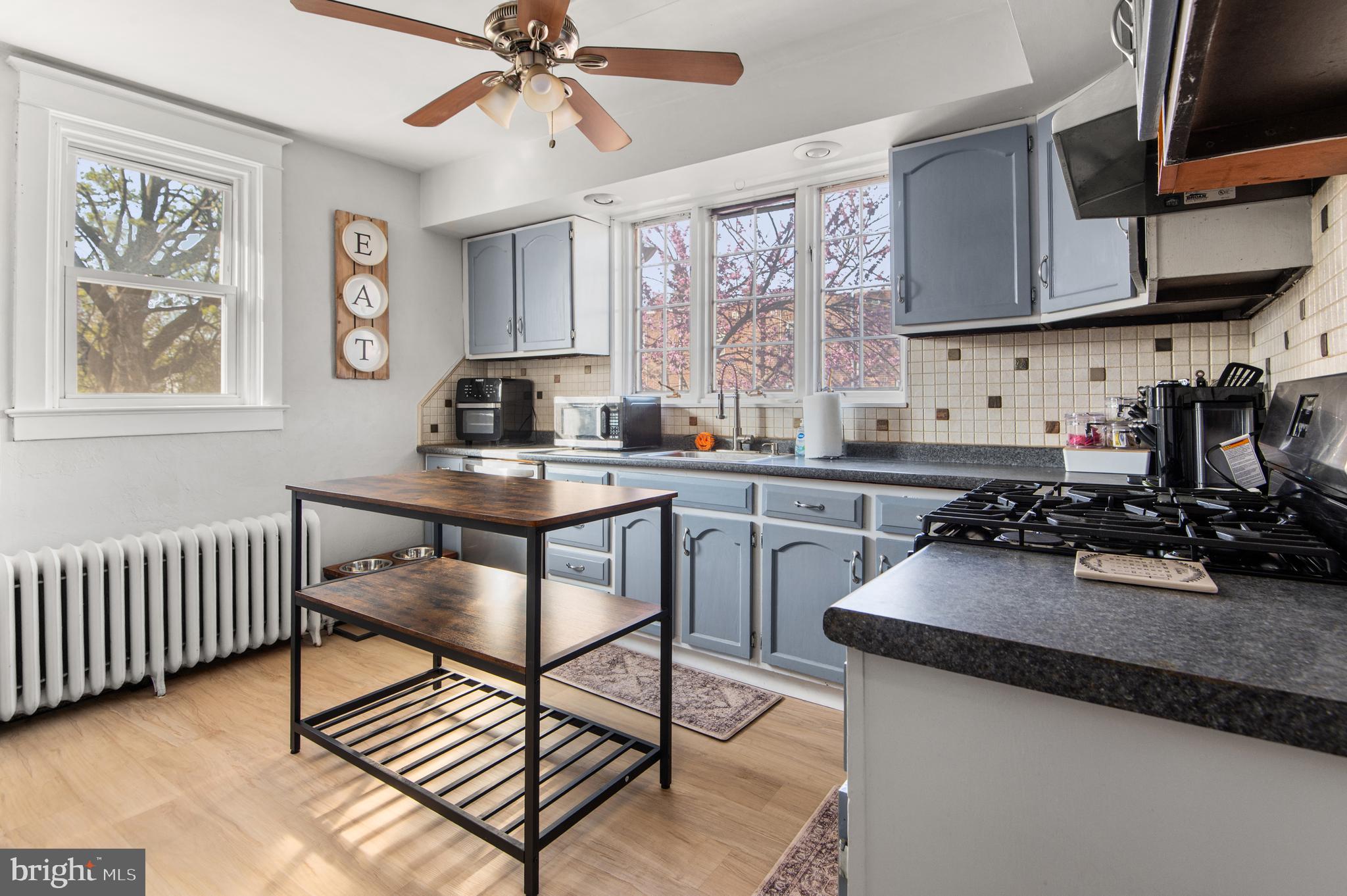 8015 Walker Street Philadelphia, PA 19136 - Photo 8 of 20