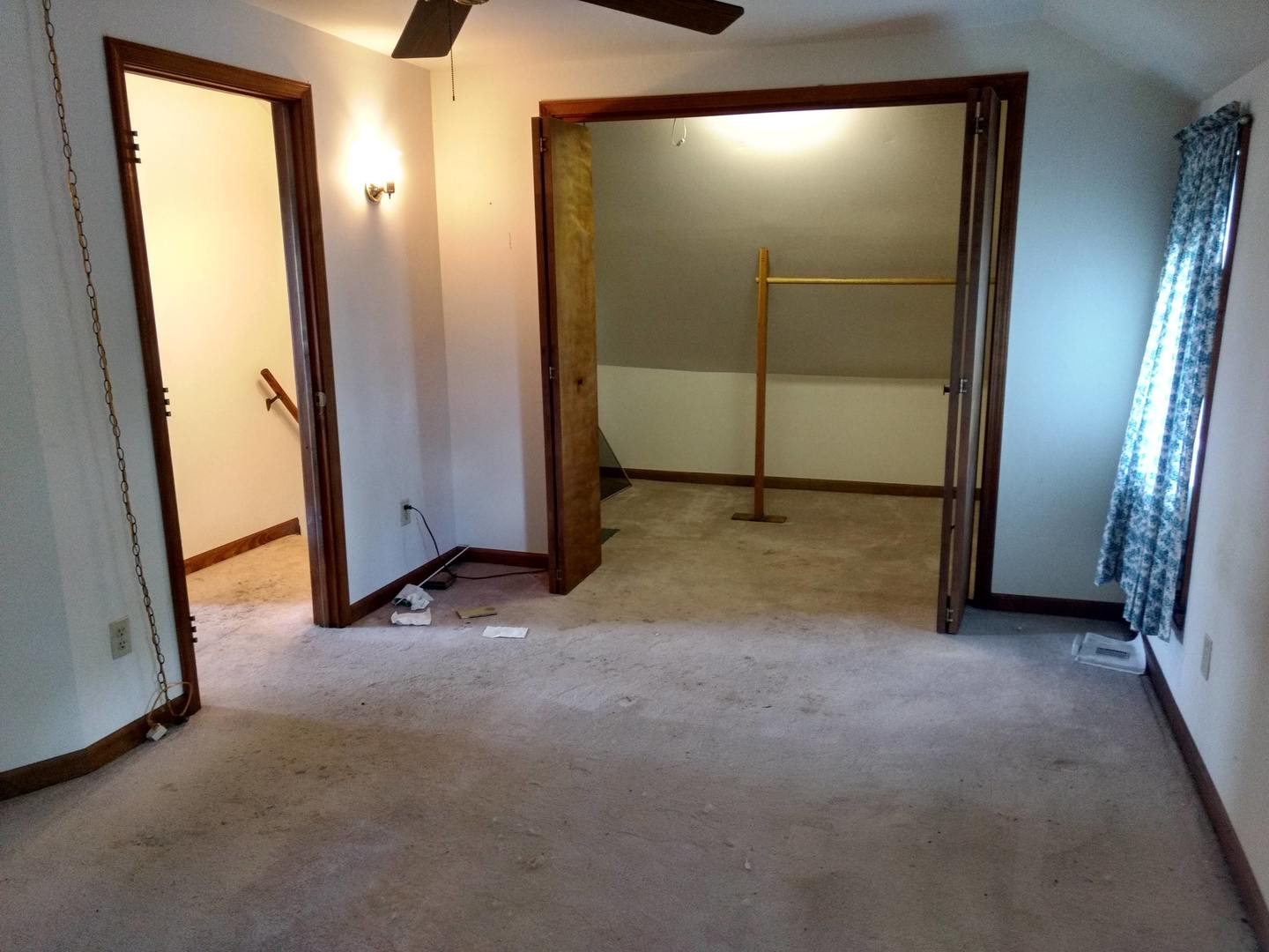 26980 Bell Road Tampico, IL 61283 - Photo 14 of 15 an empty room with mirror and a gate