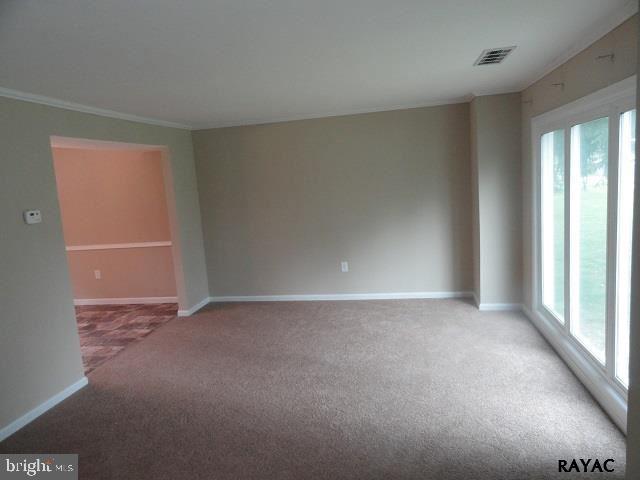 254 Heistand Road York, PA 17402 - Photo 3 of 16 Gallery Image 3