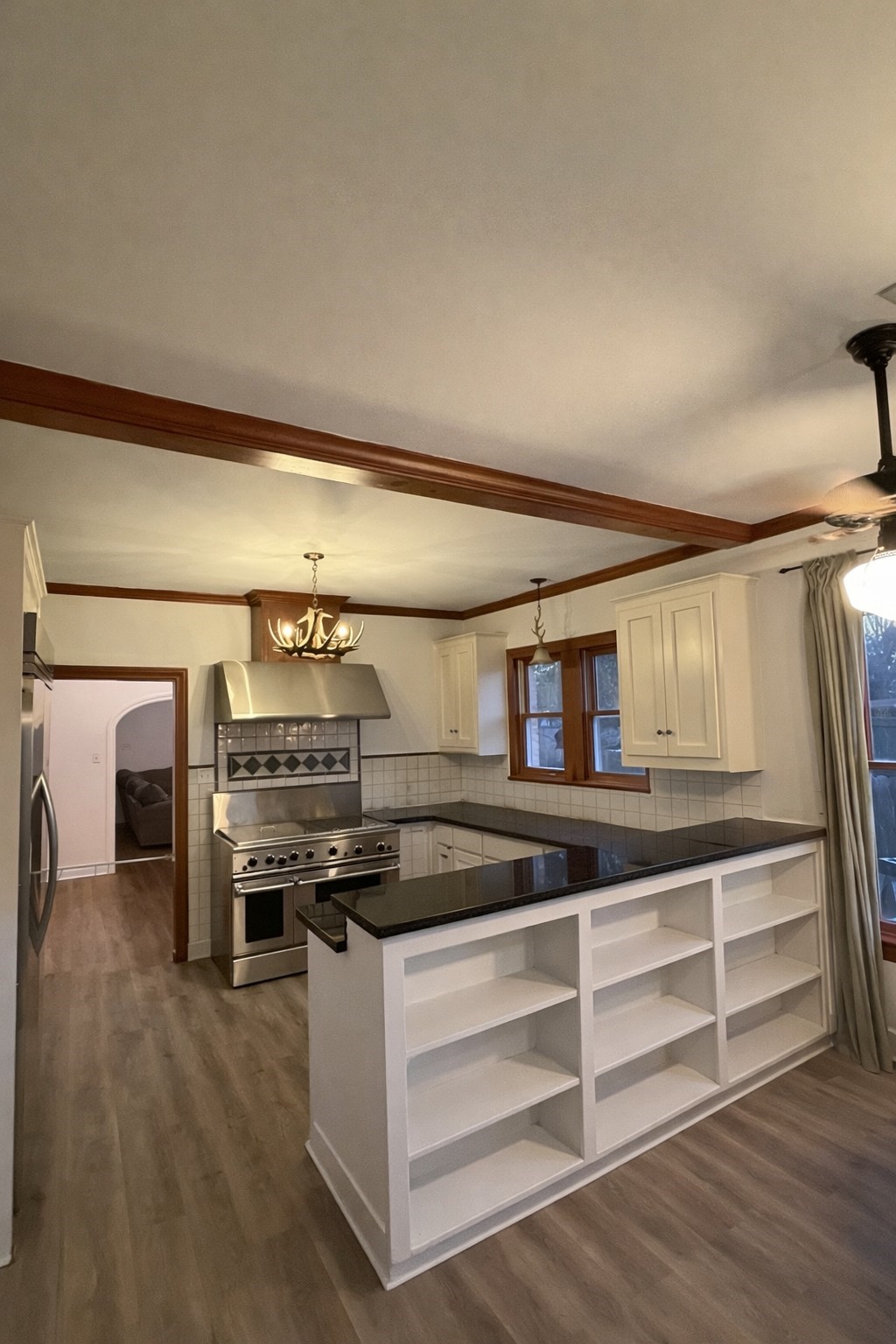 403 4th Street Humble, TX 77338 - Photo 4 of 15 Breakfast area off kitchen with S/S appliances