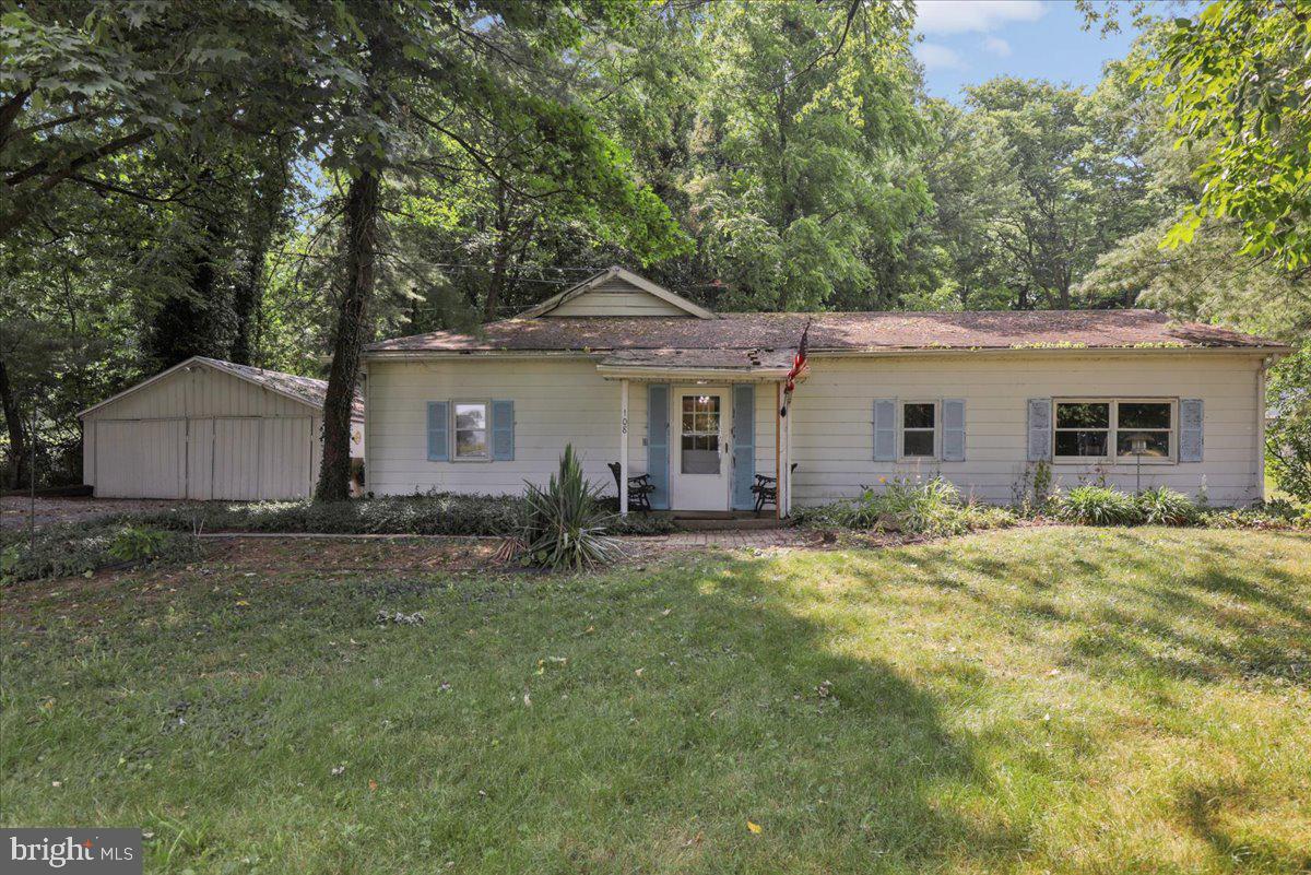 108 Wickersham Road Bainbridge, PA 17502 - Photo 3 of 30 Gallery Image 3
