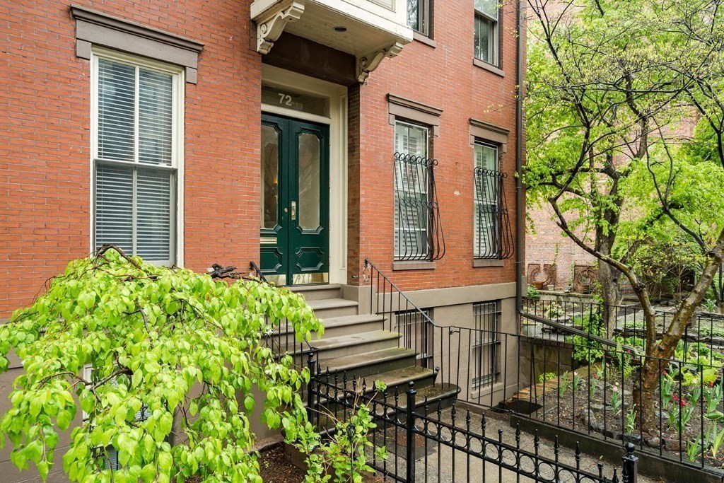 72 Rutland Street, Unit 3 Boston, MA 02118 - Photo 1 of 27 a view of a house with brick walls