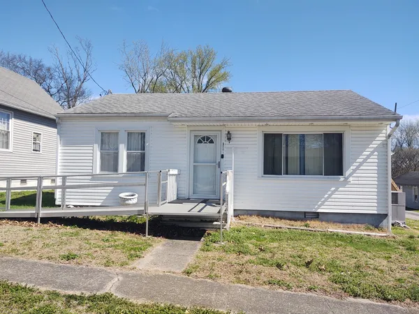 $68,000 | 306 South 4th Street, Vienna, IL 62995