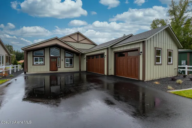 $829,500 | 105 Backtrack Road, Sandpoint, ID 83864
